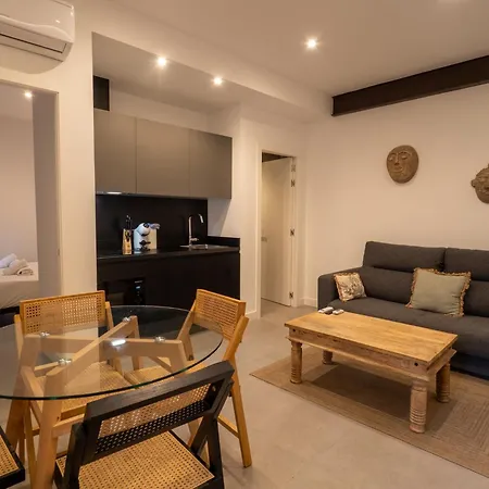 Bhost - Palacete Del Aguila